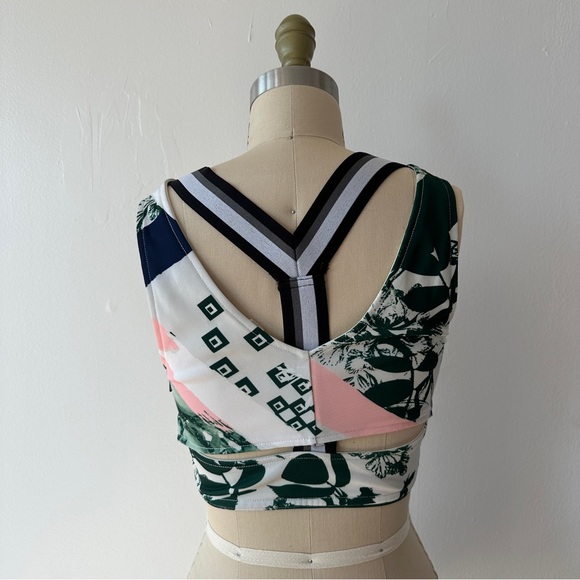 Abstract crop top - Picture 3 of 5